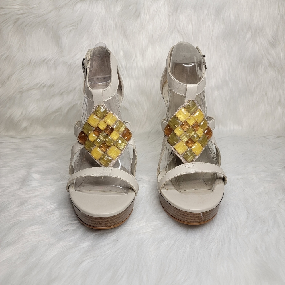 Strappy open toe high heel platforms. - Picture 2 of 13